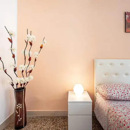 Caracciolo Apartment - Metro San Giovanni-2